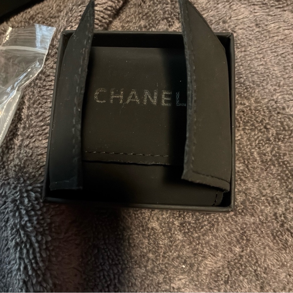 CHANEL DIAMOND STUDS NWOT - Picture 3 of 5